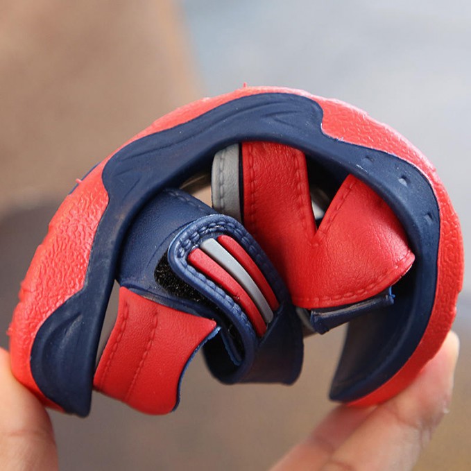 Blue lightweight breathable non-slip boys sandals