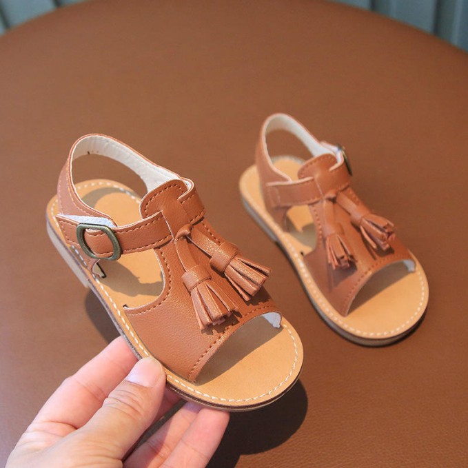 Lightweight and comfortable leather boys' sandals