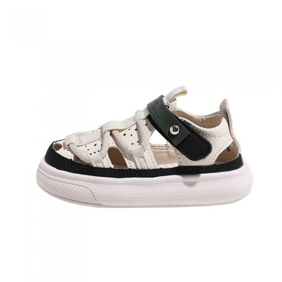 Hollow breathable non-slip soft sole boys sandals