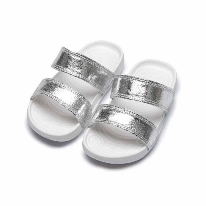 Breathable waterproof and non-slip boys' slippers