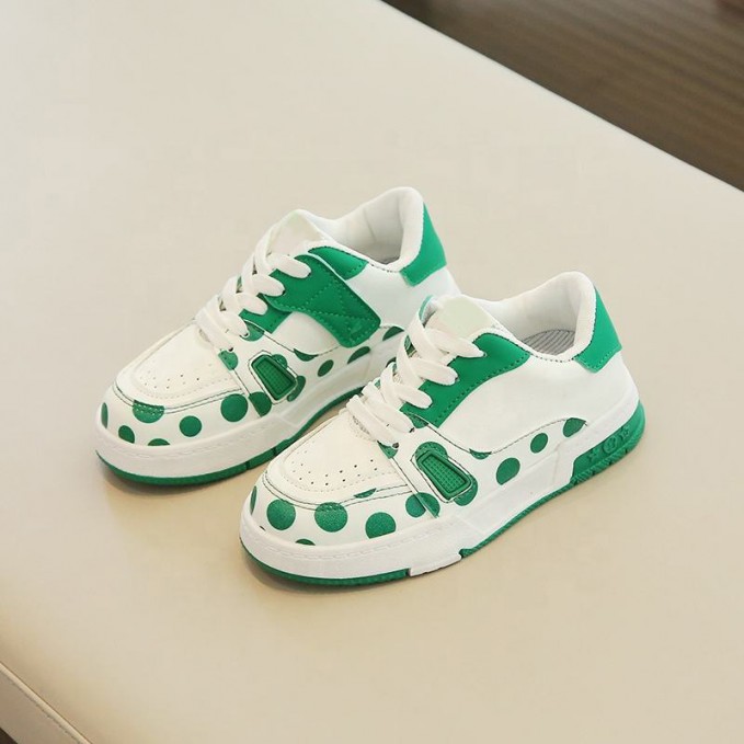 Fashionable color-blocked lace-up boys' sneakers