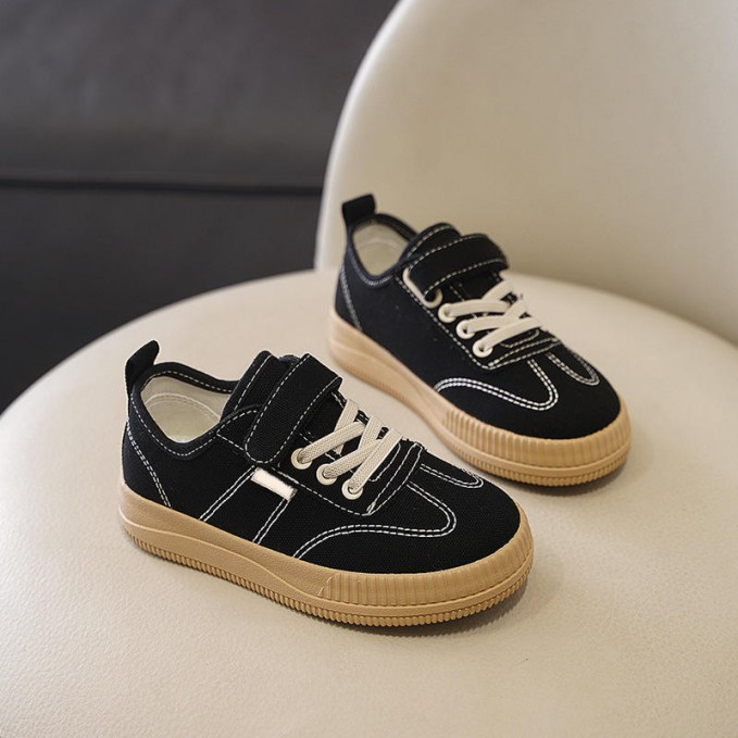 Boys' canvas sneakers with contrast stitching