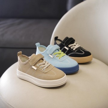 Boys' canvas sneakers with contrast stitching