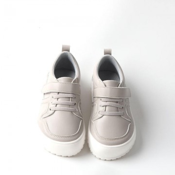 Lightweight and durable boys' sports shoes