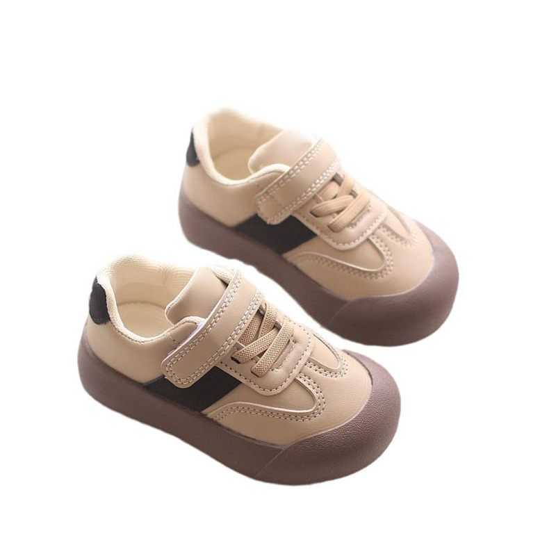 Protective toe non-slip soft sole boys sports shoes