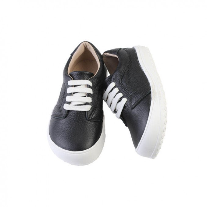 Leather soft sole lace-up boys sneakers