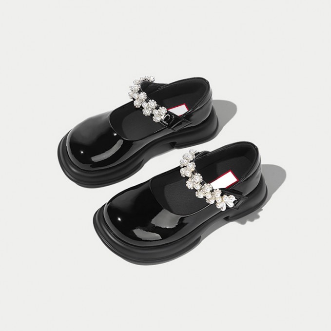 Wide-toe pearl flower decorated girls' leather shoes