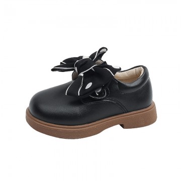 Polka dot bowknot decorated soft sole girls leather shoes