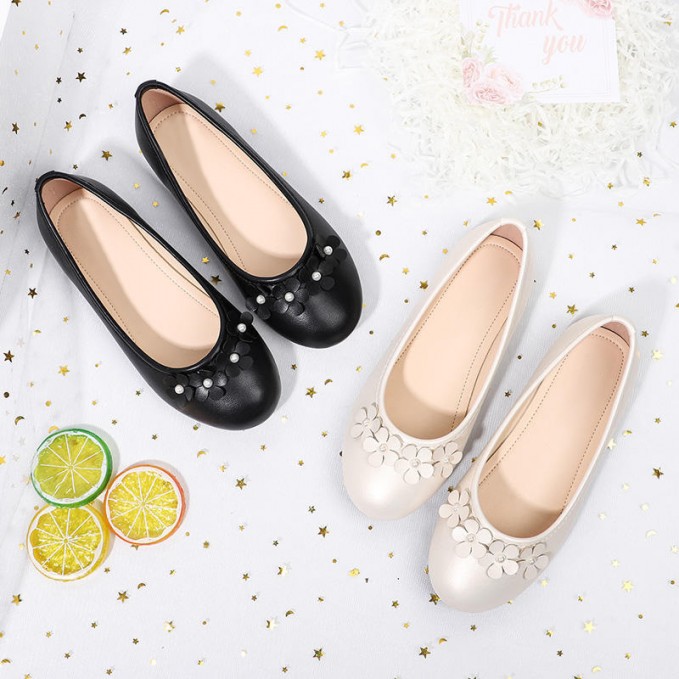 Simple soft bottom non-slip girls' leather shoes