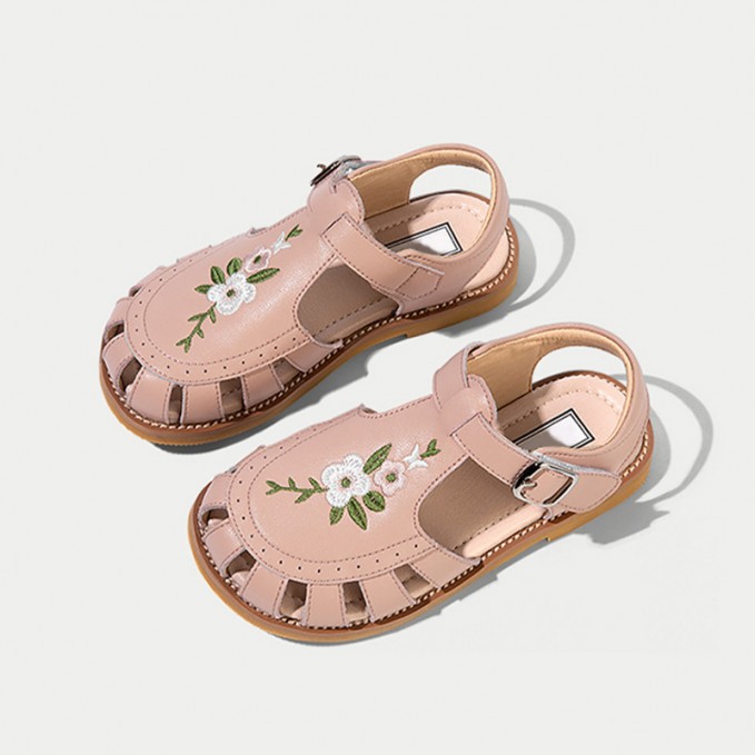 Exquisite embroidery reinforced toe girls sandals