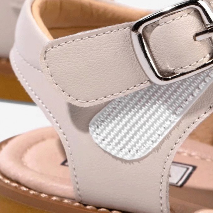 Exquisite embroidery reinforced toe girls sandals