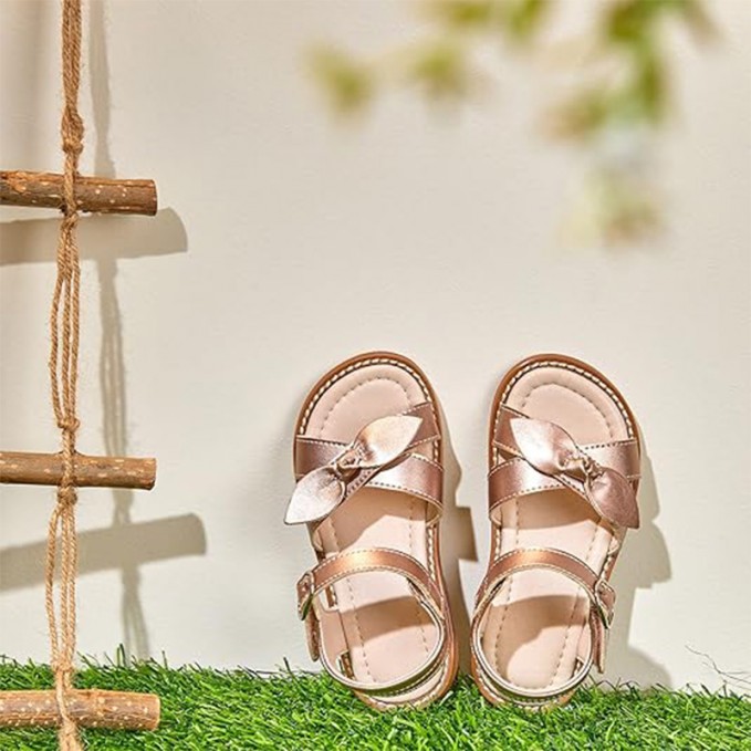 Bow embellished open toe flat sandals for girls