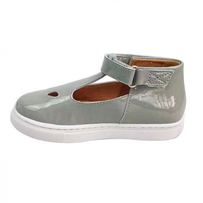 Classic hollow breathable high top girls sandals