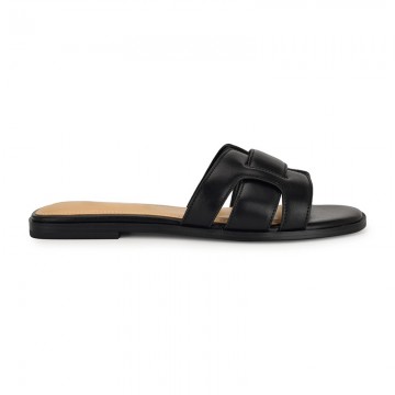 Fashionable black flat non-slip girls slippers