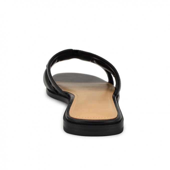 Fashionable black flat non-slip girls slippers