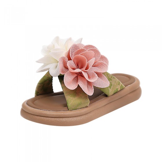 Sweet 3D flower decoration soft bottom girls slippers