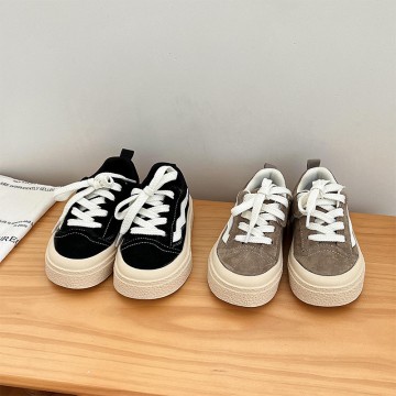 Comfortable round toe lace-up girls sneakers
