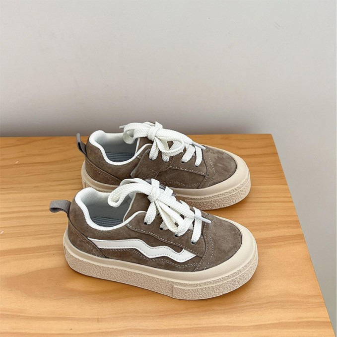Comfortable round toe lace-up girls sneakers