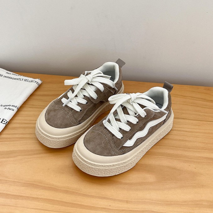 Comfortable round toe lace-up girls sneakers