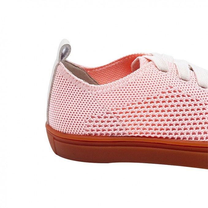 Wear-resistant knitted breathable girls' sports shoes