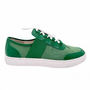 Green round toe lace-up girls sneakers